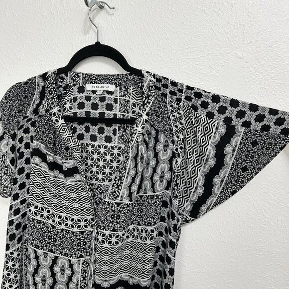 Rose + Olive Blouse Black White Geometric Short Sleeve Button Up Smocking Sz 3X - Picture 5 of 11